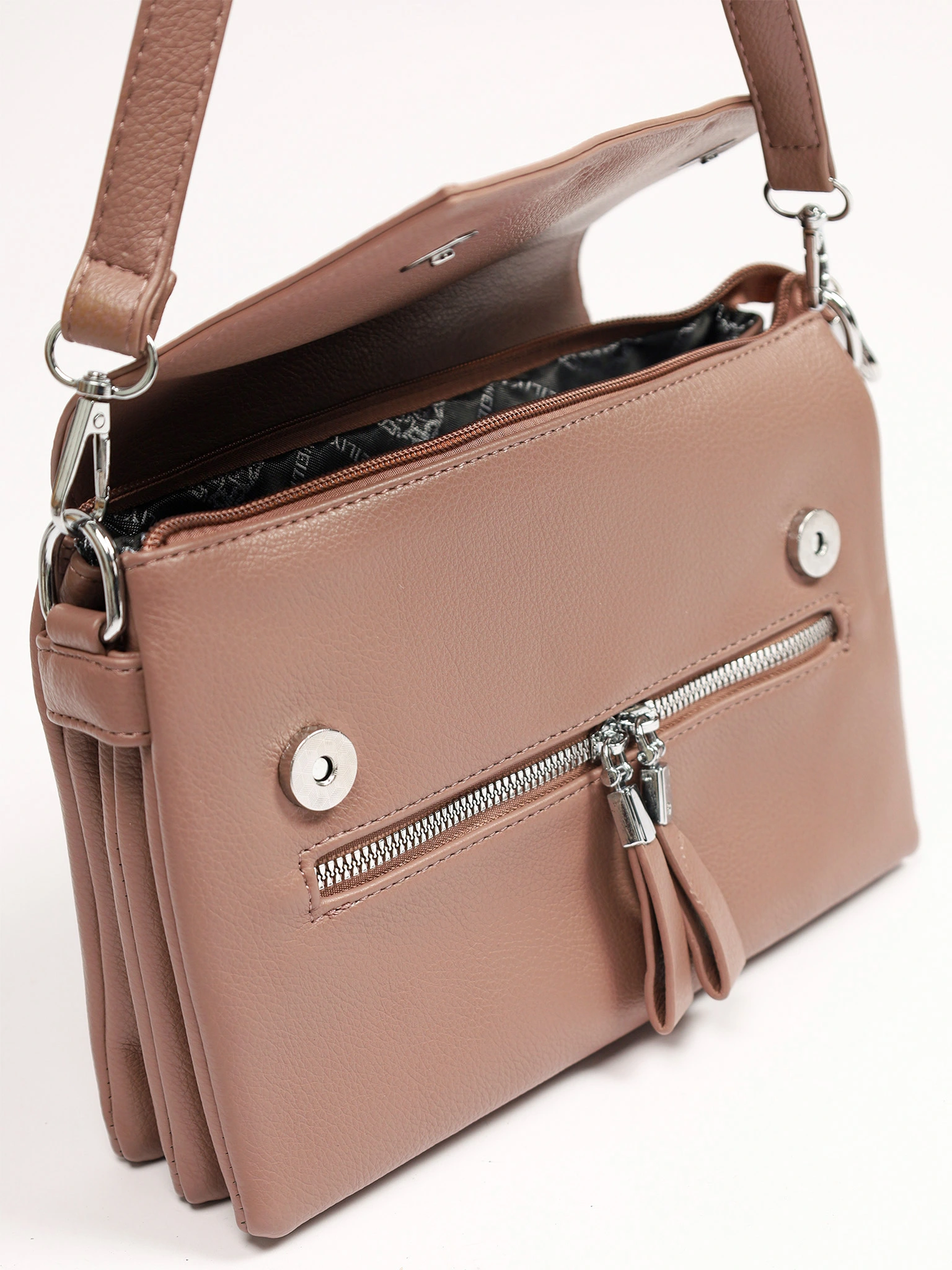 Сумка-кроссбоди со съемной ручкой и декоративными пуллерами в ассортименте